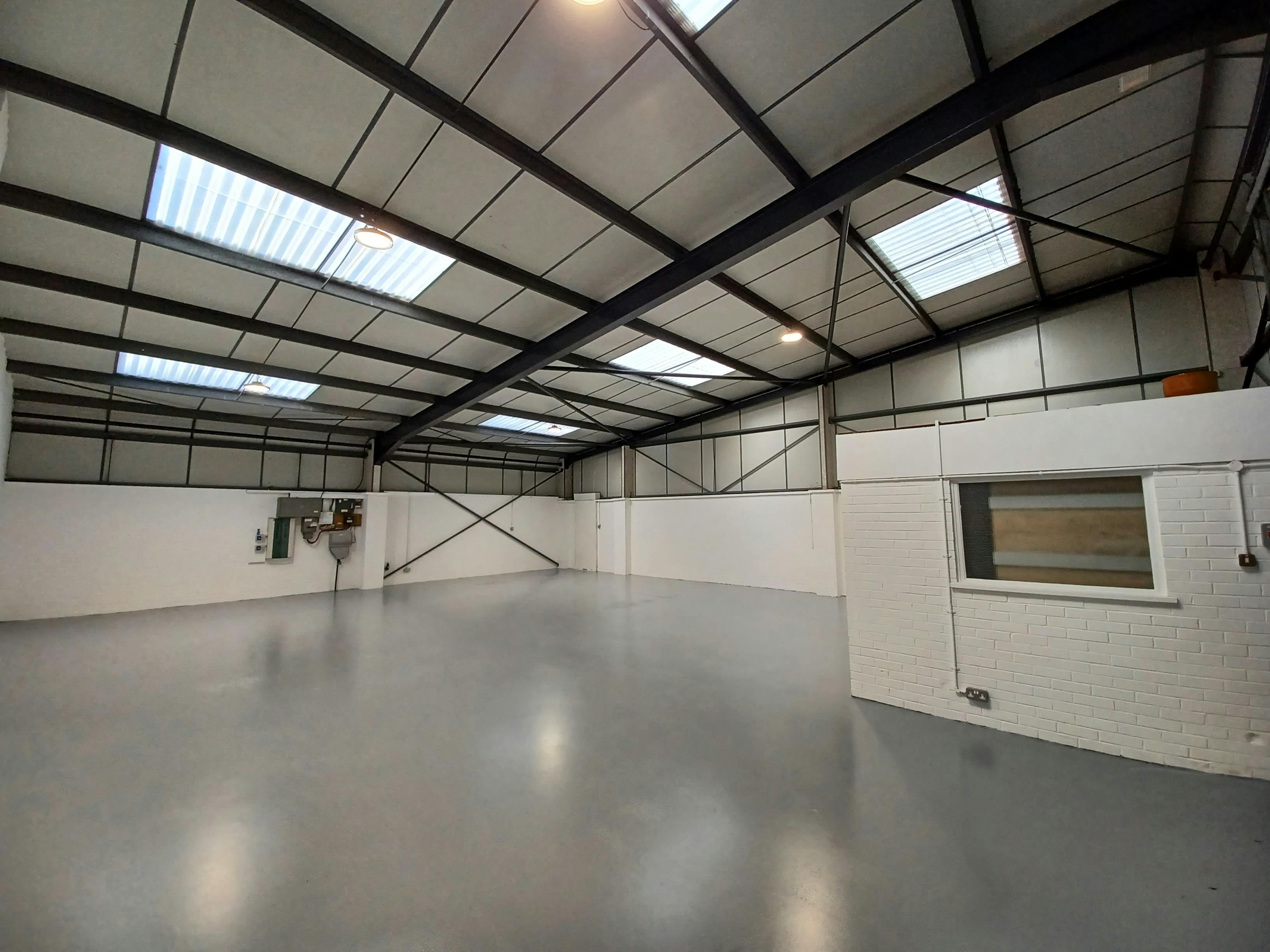 Industrial Unit in Wimborne - photo 4