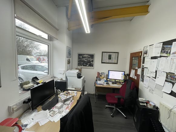 10 Conqueror Industrial Estate, St Leonards On Sea, Industrial To Let - IMG_3778.JPEG