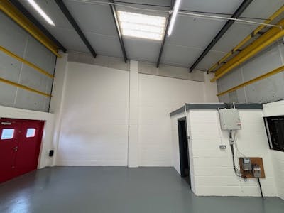 Unit 94, Portmanmoor Road Industrial Estate, Cardiff, Industrial To Let - 3.jpg