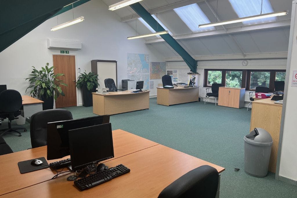 Office in Ware - photo 3