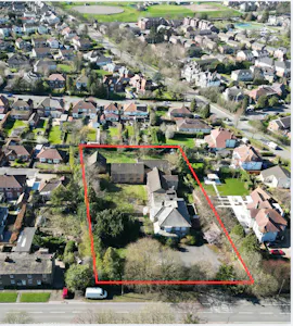 Heath Lodge, 6 Pannal Ash Road, Harrogate For Sale - Front photo red line boundary.png
