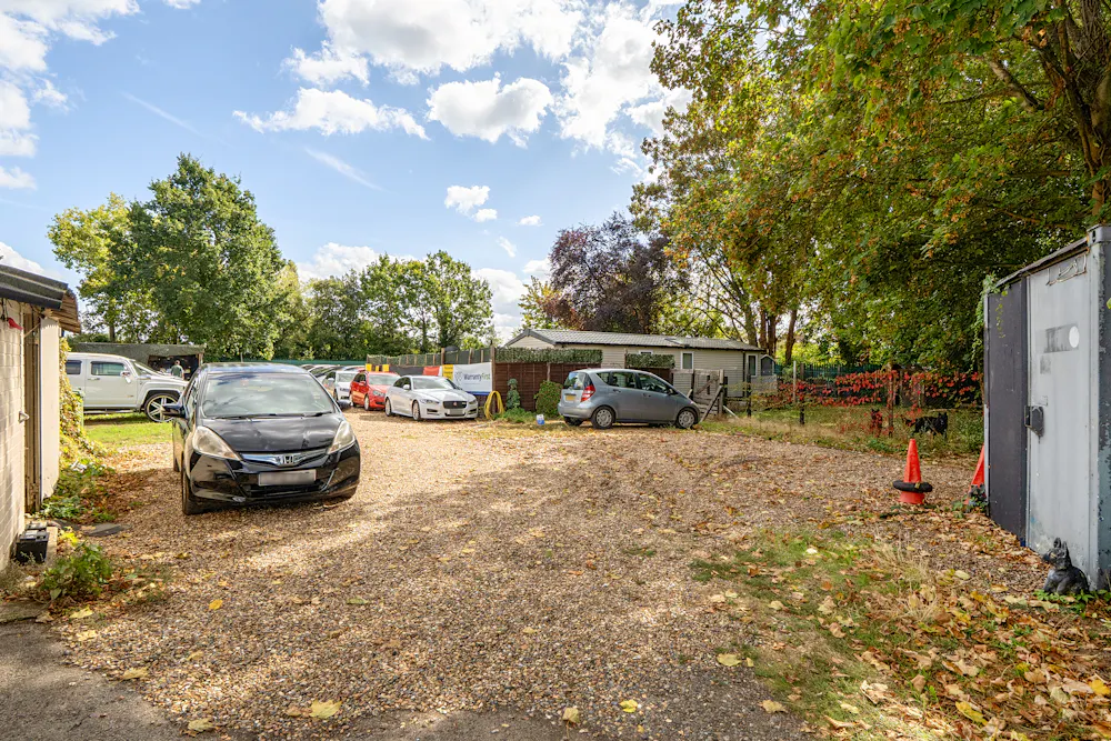 98-100 Welley Road, Wraysbury, Staines, Development / Investment / Residential / Retail / Open Storage For Sale - 1523365 (11).jpg
