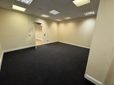 14 The Willows, Wickford, Retail To Let - WhatsApp Image 2024-12-10 at 11.30.01_13a0ddca.jpg