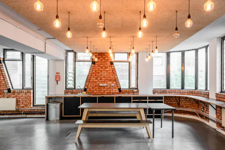 Unit 8 Bayford Street Industrial Centre, London, Industrial / Office To Let - Bayford St Bus' Centre U8 - Low Res 4.jpg