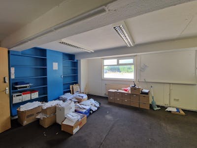 Oak House, Stockport, Industrial/Logistics / Land / Open Storage To Let - 20250827_104423.jpg