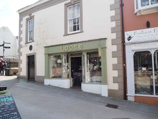 Nos 32, 33, 33a, High Street, Stroud, Retail For Sale - 33 Ext.JPG
