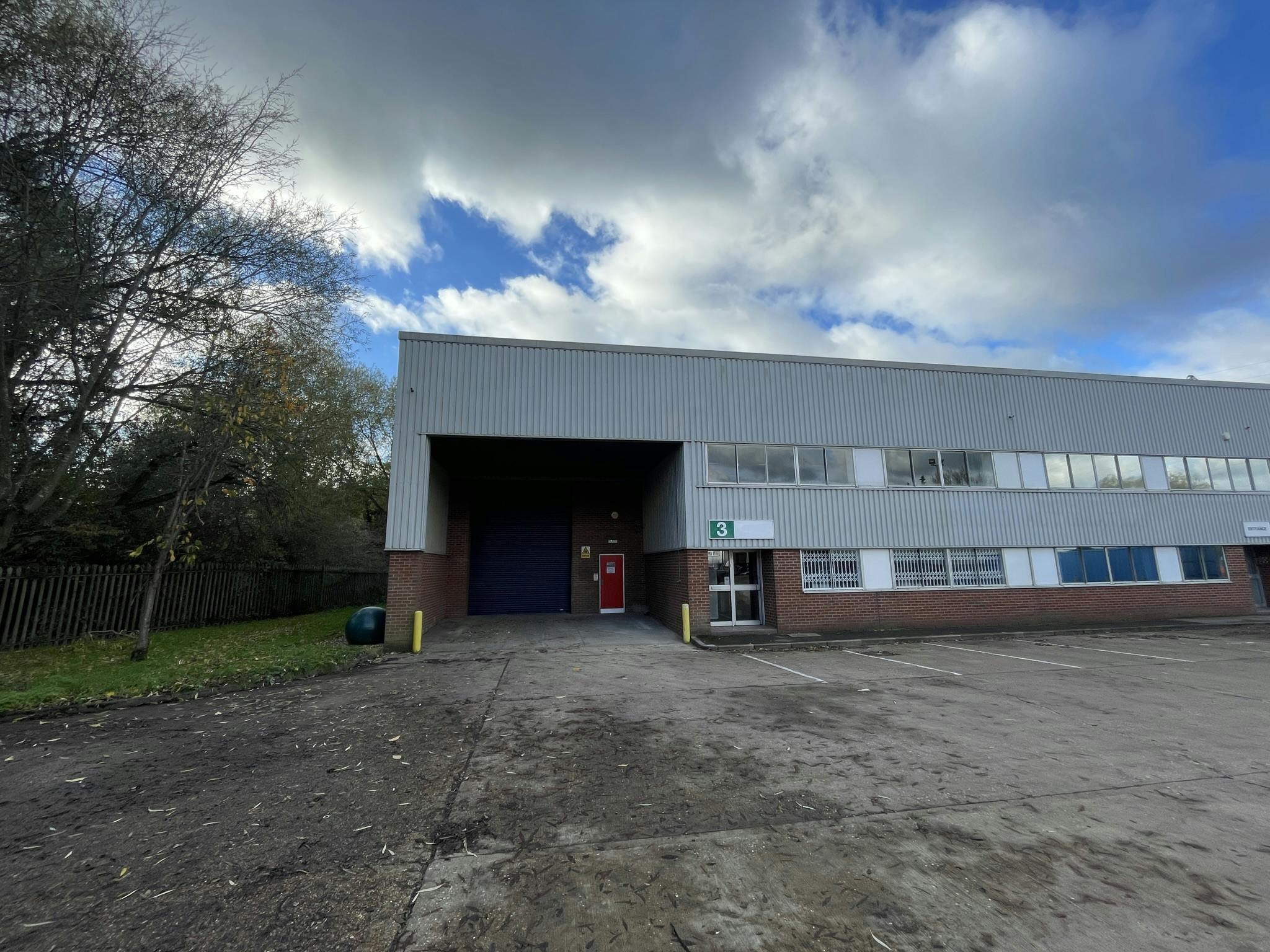 Unit 3, Stocklake Industrial Park, Aylesbury, Industrial To Let - image00042.jpeg