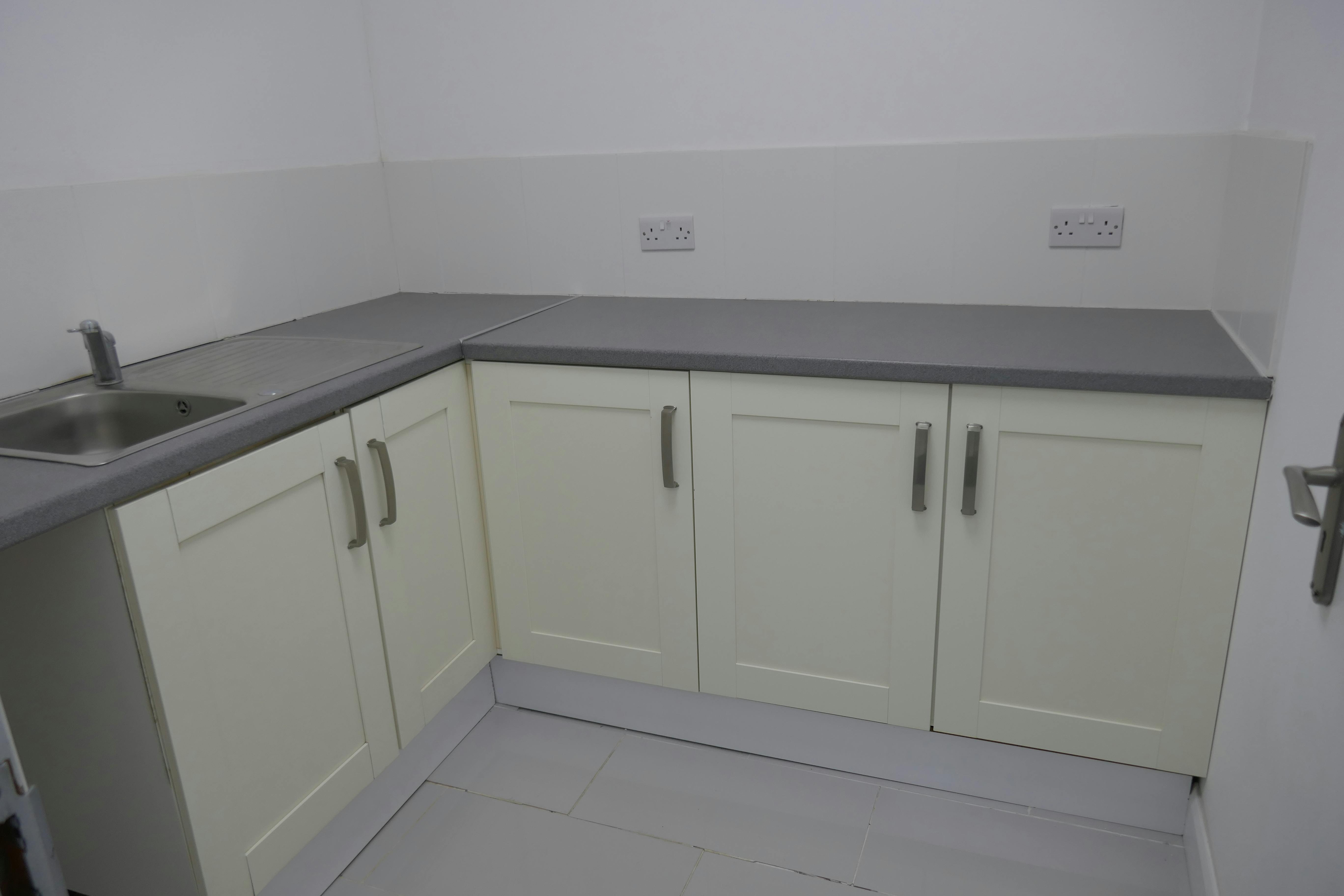 Circle Line House, Harlow, Offices To Let - P1060756.JPG
