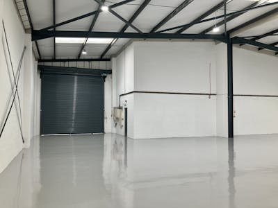 Unit 9 & 10  Airlinks Industrial Estate, Heston, Heathrow, Industrial / Warehouse To Let - 9-10 Ware.jpg