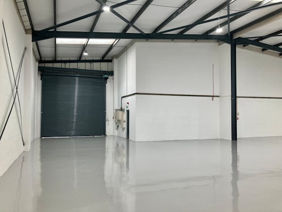Unit 9 & 10  Airlinks Industrial Estate, Heston, Heathrow To Let - 9-10 Ware.jpg