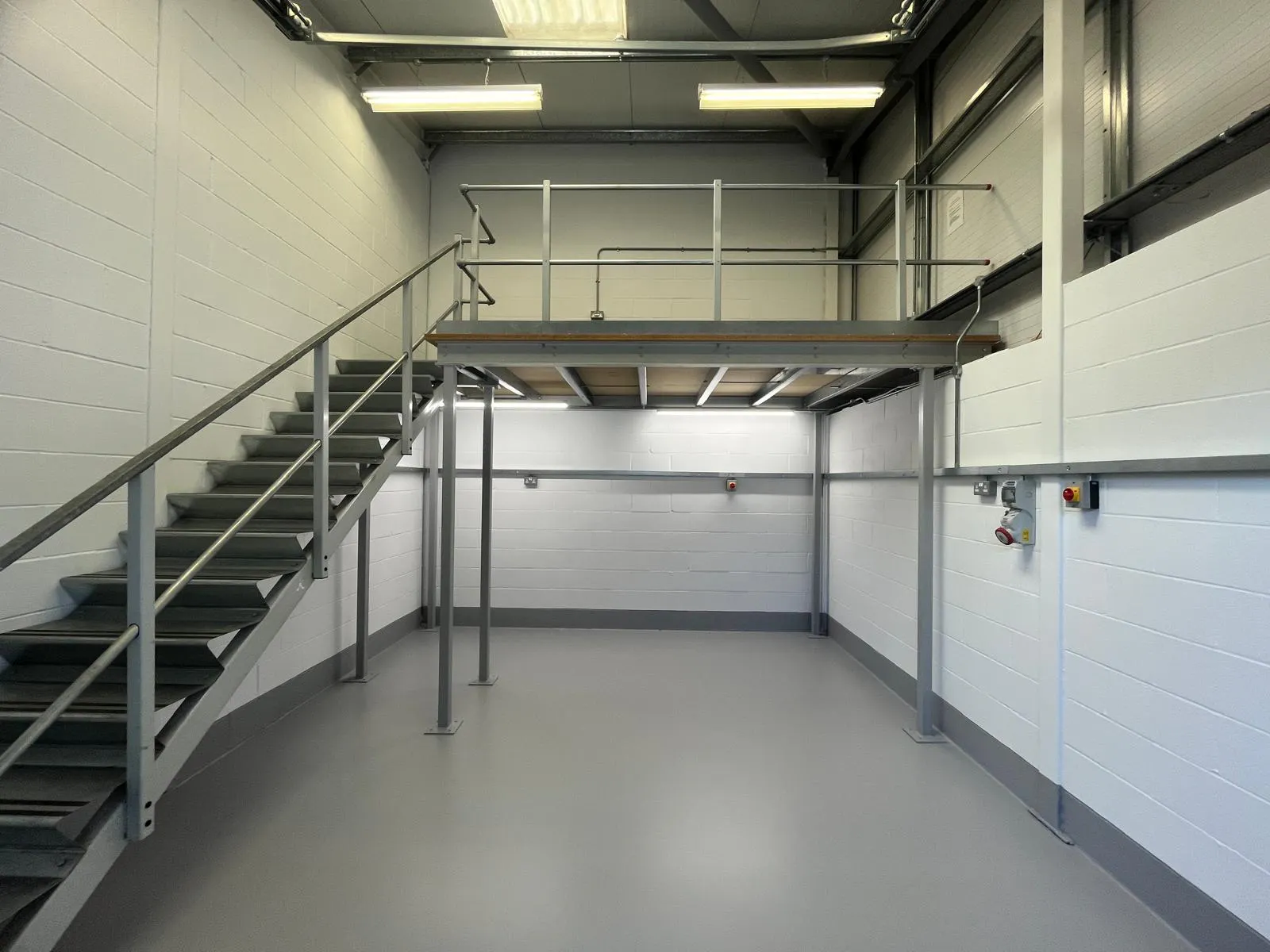 Unit 1, Space Business Centre, Aylesbury, Industrial For Sale - Image (2).jpg