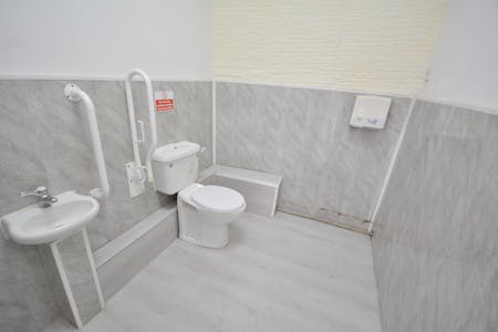Open Plan 1st Floor & Downstairs Space, Bury, Leisure To Let - Upstairs W.C.