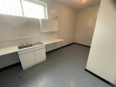 Unit 27, Smithfield Centre, Leek, Retail To Let - IMG_7350.JPG