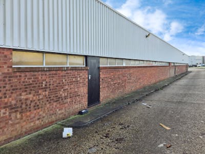 Harrier House, Southend-on-Sea, Industrial To Let - 1dbf5dd2-WhatsApp 20Image 202026-01-28 20at 2009.15.55 20 285 29.jpeg