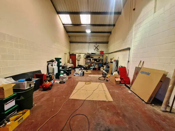 Unit 6A Berry Court Farm, Tadley, Industrial To Let - 20260828_113241.jpg