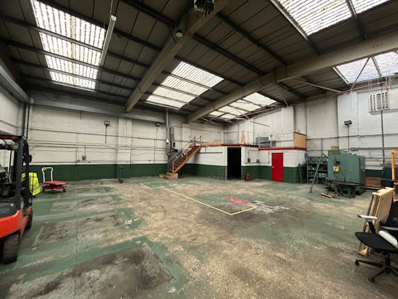 10 Park Street Industrial Estate, Aylesbury, Industrial For Sale - 20250312_162201395_iOS.jpg