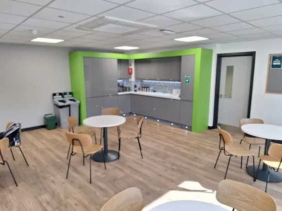 Unit 10 Westerngate, Hillmead Enterprise Park, Swindon, Industrial To Let - 20250929_102718.jpg