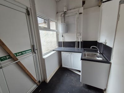4 The Rock, Bury, Office / High Street Retail To Let - Staff Kitchen