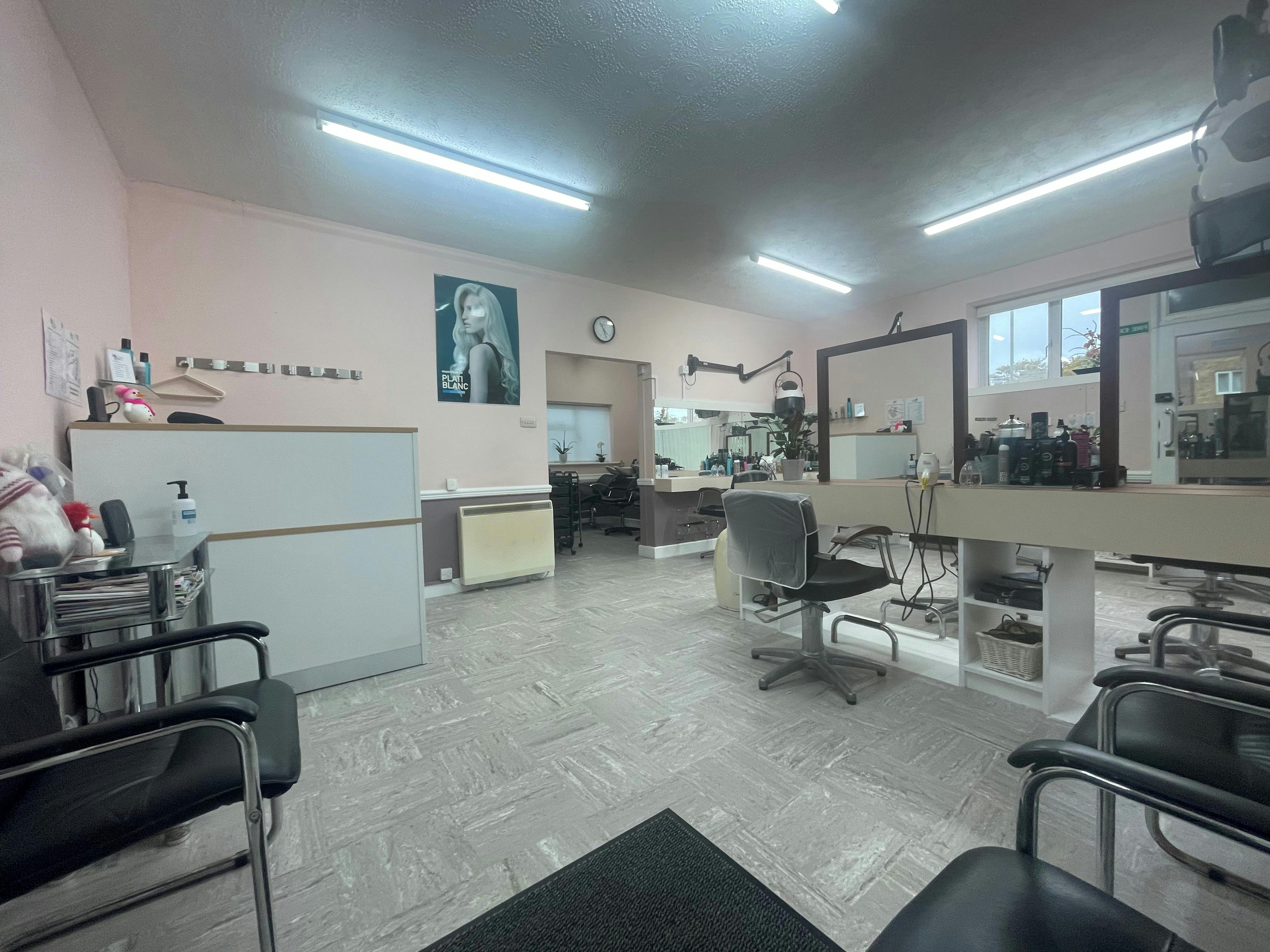 Retail/Shop in Southampton - photo 3