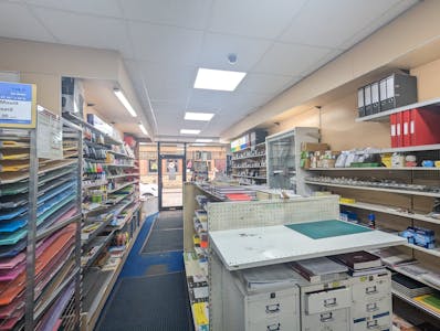 108 High Street, Rickmansworth, Retail To Let - PXL_20260515_091146165.jpg