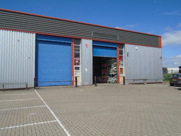 Unit 1 Coldharbour Pinnacles Estate, Harlow, Industrial To Let - DSC02711.JPG