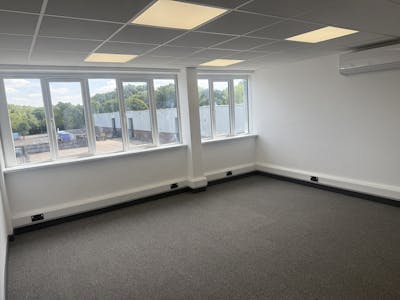 Unit 11, Lakeside Industrial Estate, Redditch, Industrial/Logistics To Let - IMG_1864.JPG