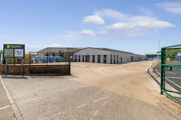 Unit 1 The Point, Aylesbury, Industrial / Industrial To Let - 112371_Unit 1 The Point (6)ENH.jpg