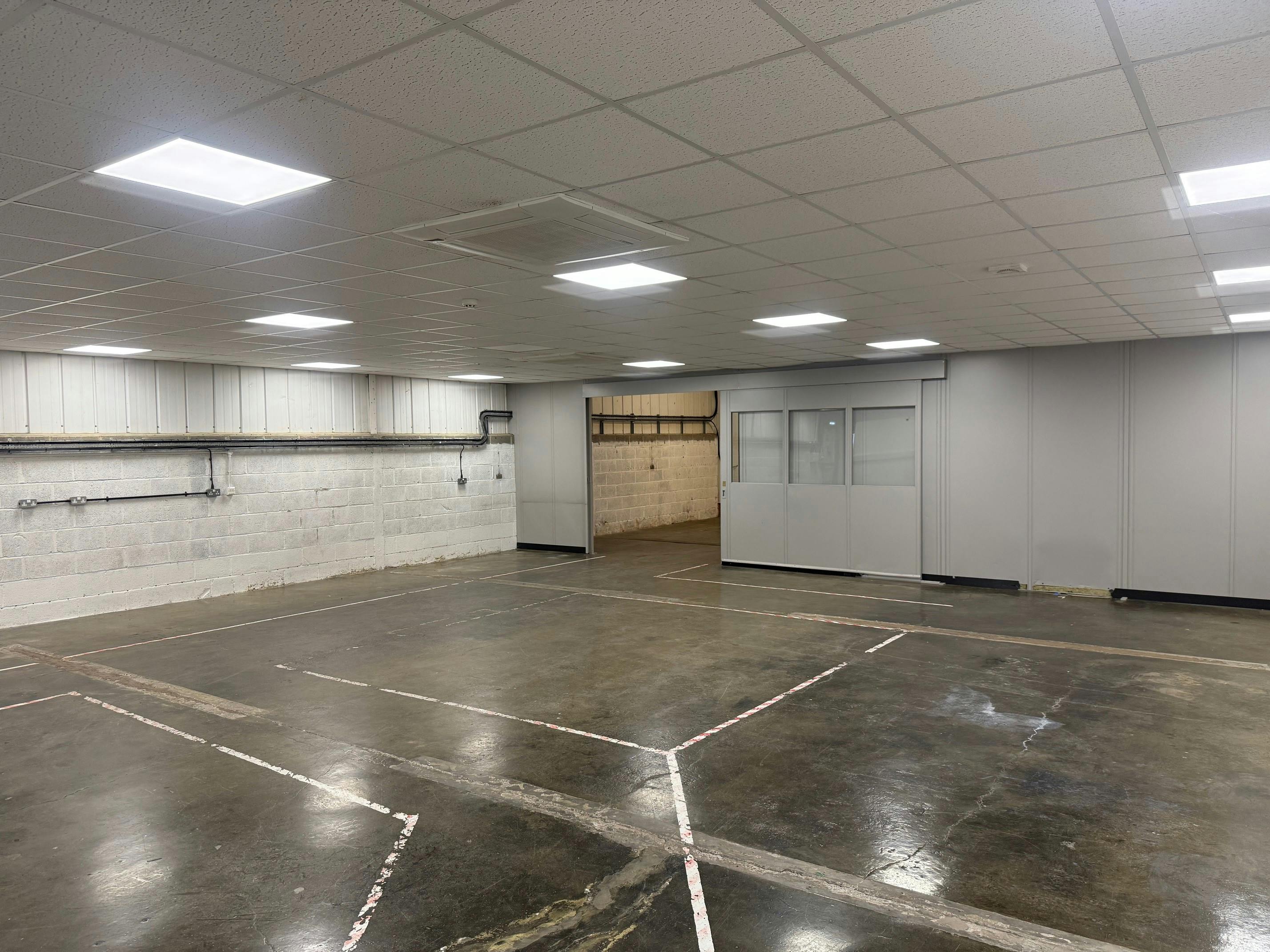 The Swanbarton Building, Unit 3 Pinkney Park, Malmesbury, Industrial To Let - 4.jpg