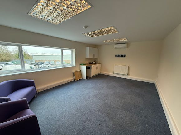 15 Eldon Way Industrial Estate, Hockley, Industrial To Let - WhatsApp Image 2026-02-02 at 12.44.49 (2).jpeg