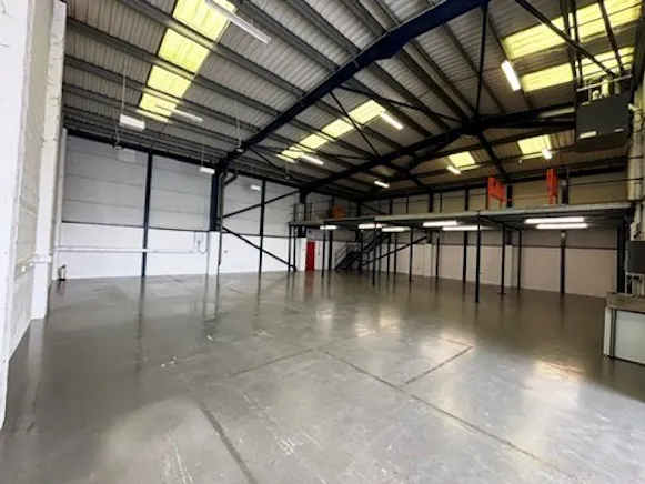 Unit E The Loddon Centre, Basingstoke, Industrial To Let - ELCPicture4 - 22 07 2026.jpg