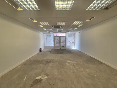 4 Warren Street, Stockport, Retail To Let - 20260909_161436.jpg