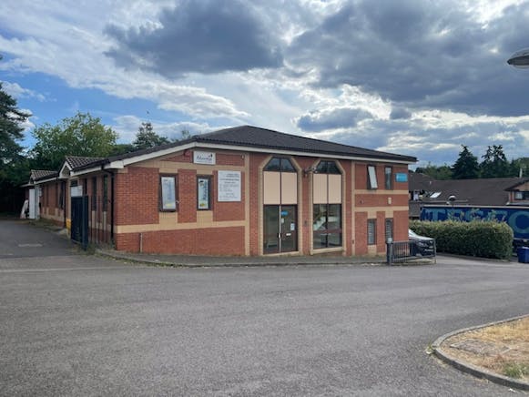 Unit 8, Forest Park Business Units, Bracknell, Offices To Let - image9.jpeg