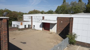 Unit 7, Saxon Way Trading Estate, West Drayton, Industrial / Warehouse To Let - Unit 7.jpg - More details and enquiries about this property
