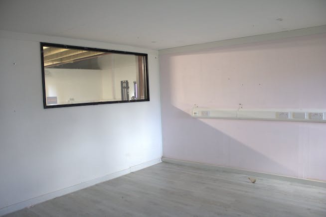 1 Maunsell Road, St. Leonards-on-Sea, Industrial To Let - IMG_3372.jpg