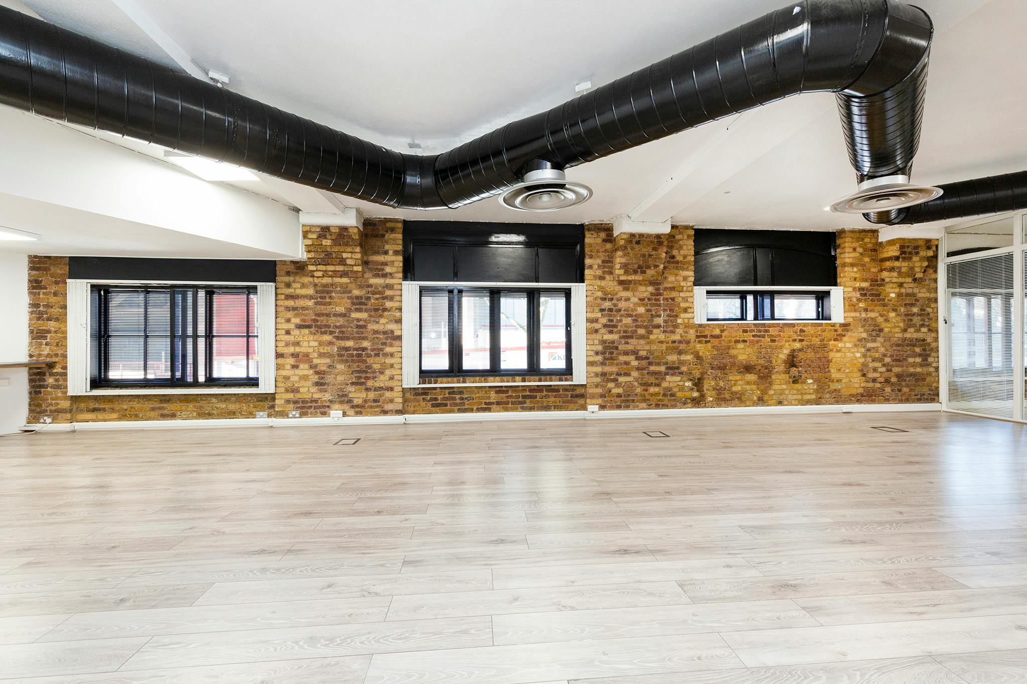 Office in London - photo 2