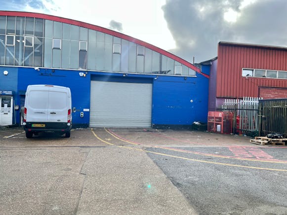 2C Tomo Industrial Estate, Uxbridge, Industrial To Let - 2C Tomo - Main 2.jpg