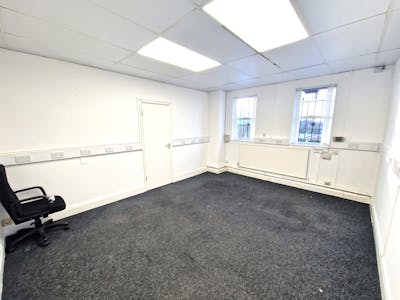 Maxron House, Stockport, Office To Let - 20231205_094023.jpg