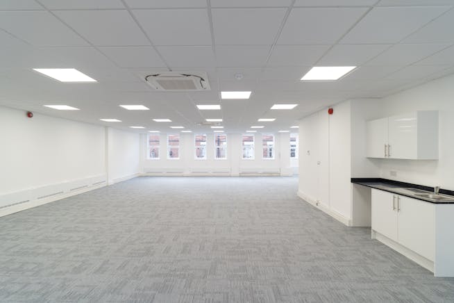 First and Third Floor, 39 Queen Street, Maidenhead, Offices To Let - 39QueenSt11.jpg