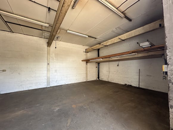 Unit 8, Alexander House, Thame Road, Haddenham, HP17 8BY, Haddenham, Industrial / Office To Let - IMG_1798.jpeg