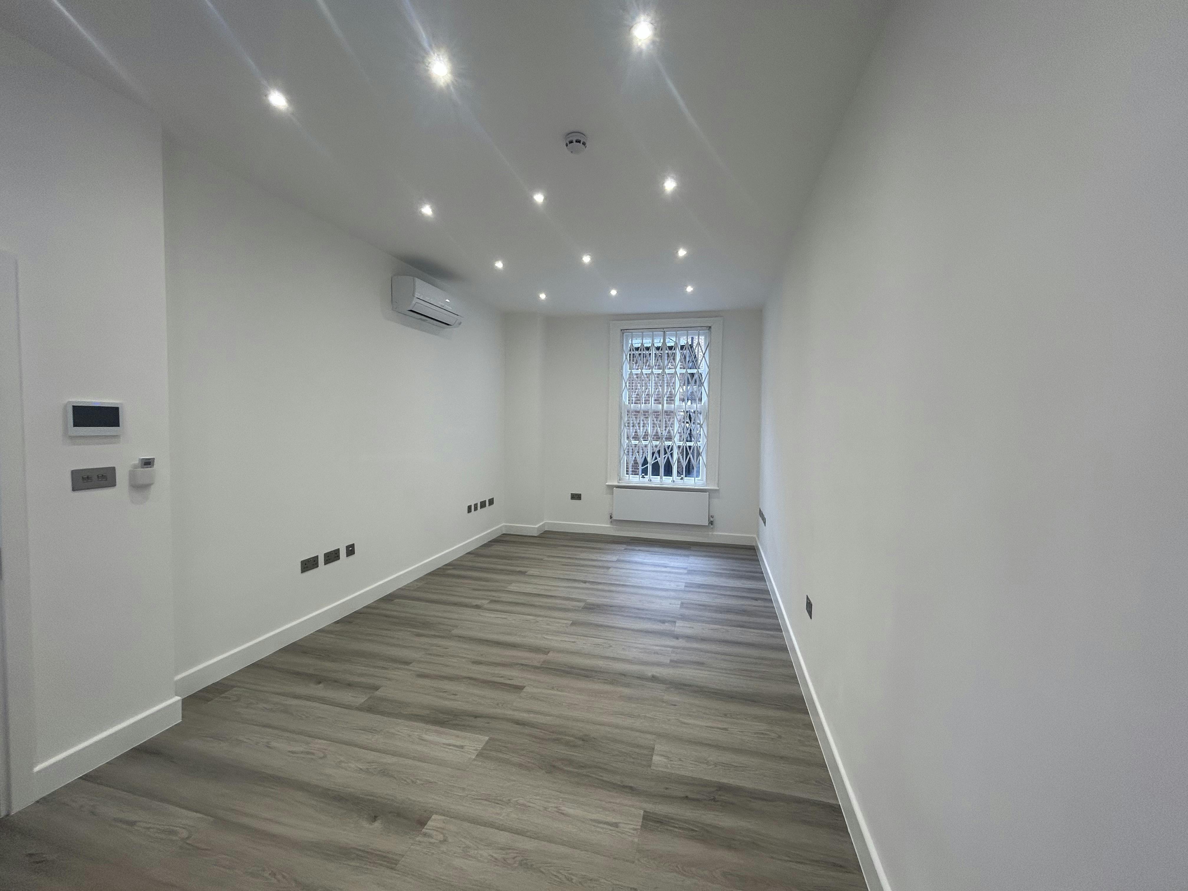 5 Streatham Street, London, Offices To Let - IMG_2313.jpg
