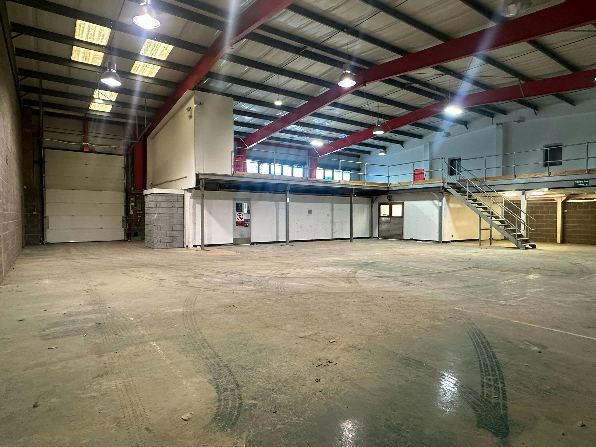 Industrial Unit in Bedford - photo 2