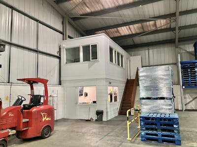 2B Enterprise Trading Estate, Southall, Warehouse To Let - 2b Enterprise - Office 1.jpg