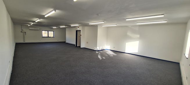 Unit 24 Boundary Business Centre, Boundary Way, Woking, Offices / Industrial / Warehouse To Let - 20221109_144553.jpg