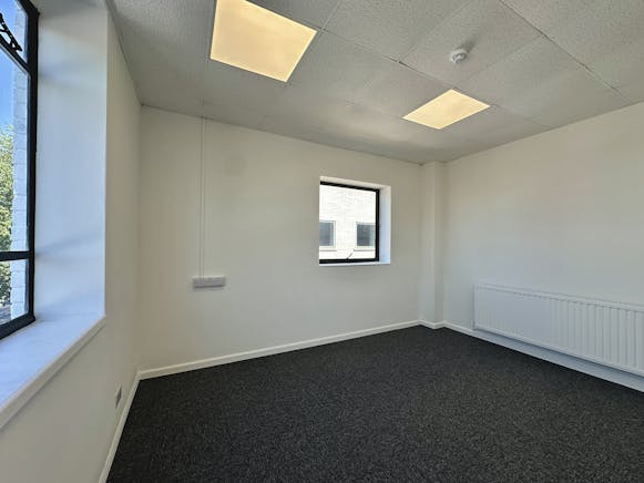 56a Wilbury Way, Hitchin, Industrial To Let - Image 12