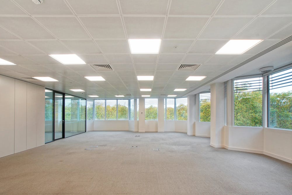 35 Park Lane, London, Office To Let - DSC06072.jpg