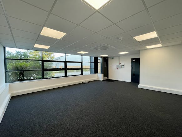 Unit 5 Sundon Business Park, Luton, Industrial To Let - IMG_4680.JPG