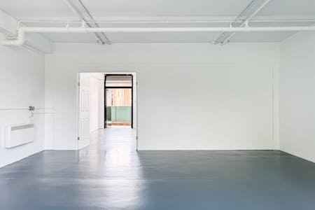 Unit 35 Regent Studios, 8 Andrews Road, London, Industrial To Let - TT Gasp  Low Res 13.jpg
