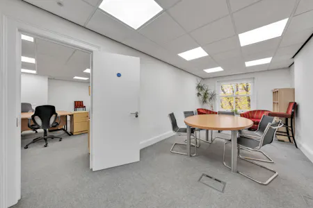 48-49 Russell Square, London, Office / Serviced Office To Let - DSC00565.jpg