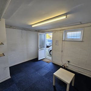 C& S Auto's Office, Station Road, Heathfield, Office To Let - 20251125_085402_resized.jpg