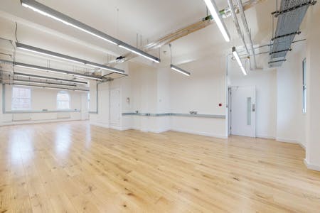 7 Bath Place, London, Office For Sale - 13.jpg